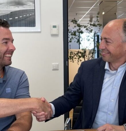 Hollands Kroon zet stap naar duurzame woningbouw met ondertekening convenant